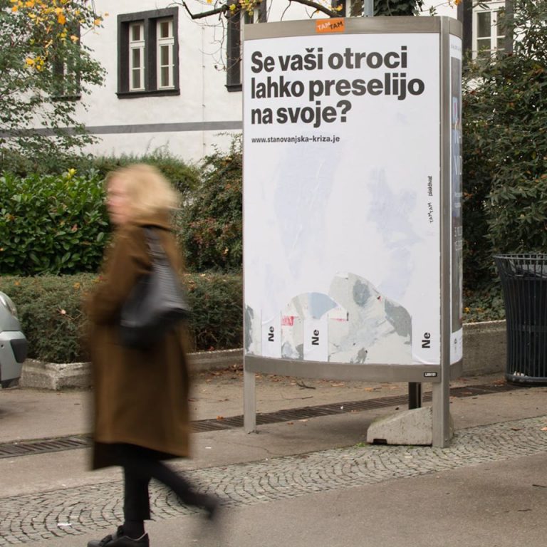 Plakat Se vaši otroci lahko preselijo na svoje?