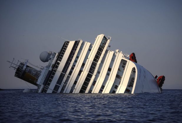 Prevrnjena Costa Concordia