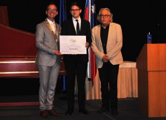 Rotary klub Ljubljana razpisuje nagradno štipendijo za šolsko leto 2020/2021 David Sotošek - prejemnik štipendije 2019 -Predsednik kluba Edvard Škodič in Vladimir Pezdirc-RC Ljubljana