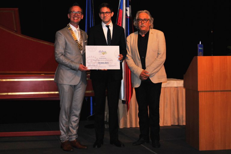 Rotary klub Ljubljana razpisuje nagradno štipendijo za šolsko leto 2020/2021