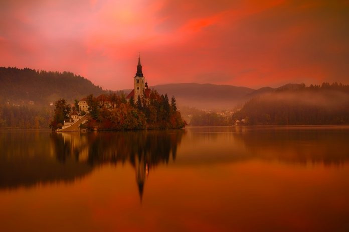 Blejsko jezero in otoček