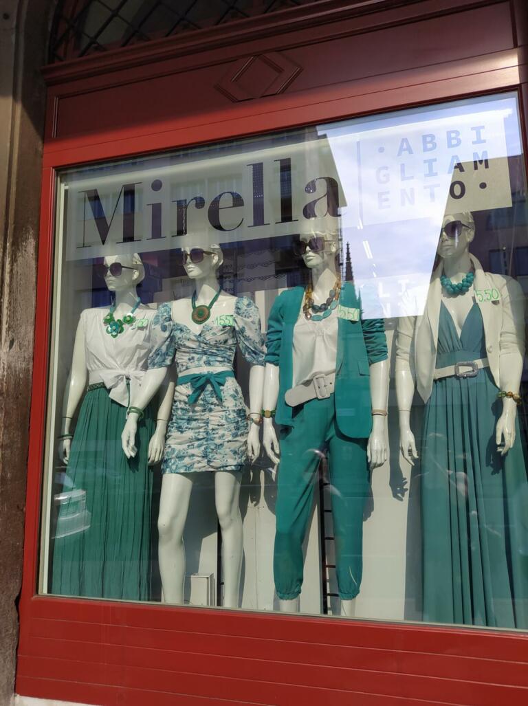 Trgovina Mirella v Trstu: nostalgija in problem hitre mode