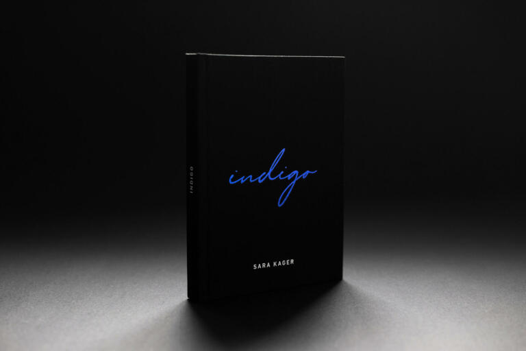 Indigo: »Vsak, ki vzame mojo zbirko v roke, je moj kritik … « pravi pesnica Sara Kager
