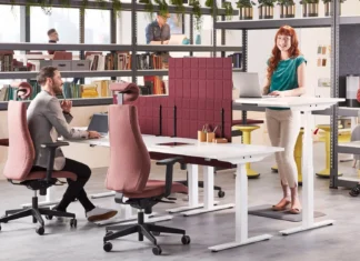 Namizna pregrada omogoča delo in izobraževanje brez motečih dejavnikov namizne pregrade