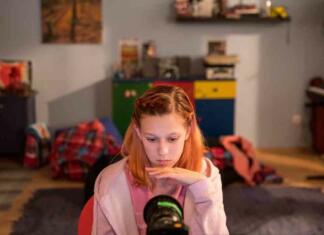 Ocena filma: Ujete v medmrežju (23. Festival dokumentarnega filma) Ujete v medmrežju