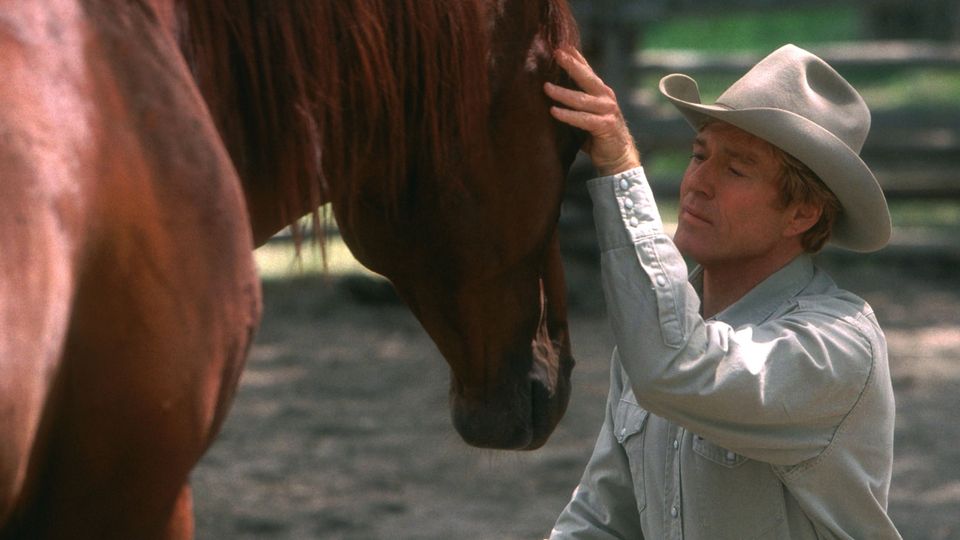 Robert Redfor je režiral in zaigral v filmu Šepetati konjem, ki sloni na resnični zgodbi