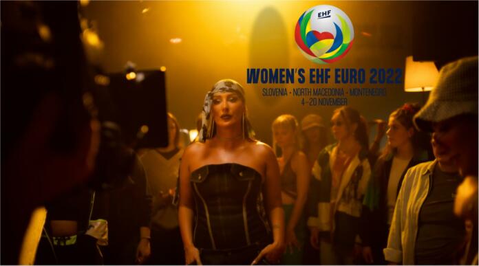 Senidah predstavlja himno EHF Euro 2022 z naslovom Play with Heart