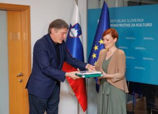 Komentar: Asta La Vista Vasko Vasko Simoniti je posle predal Asti Vrečko