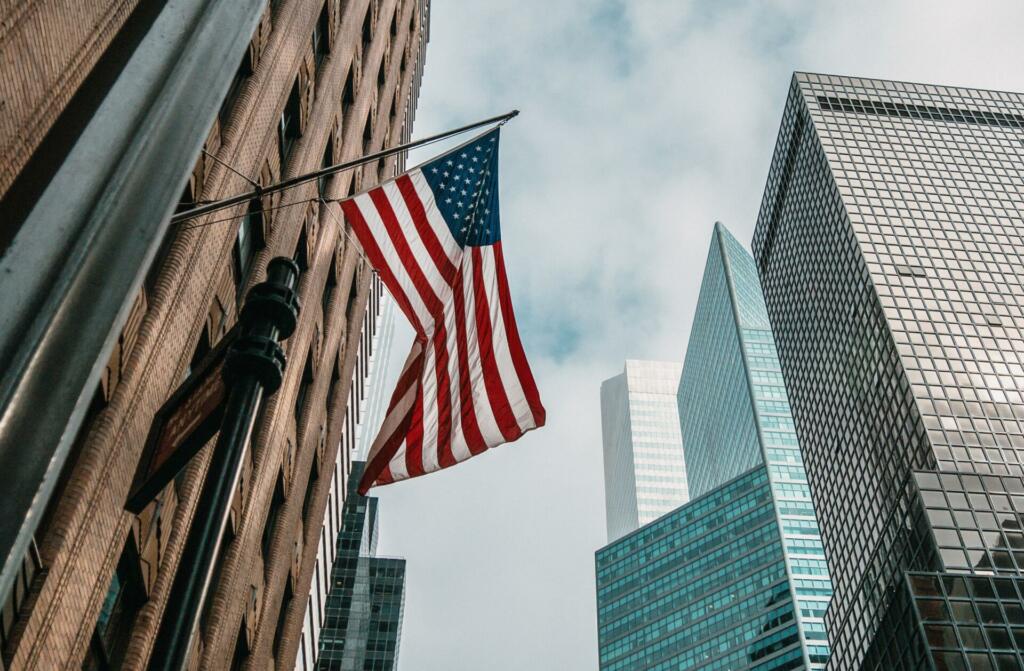Zastava ZDA na stavbi v New Yorku