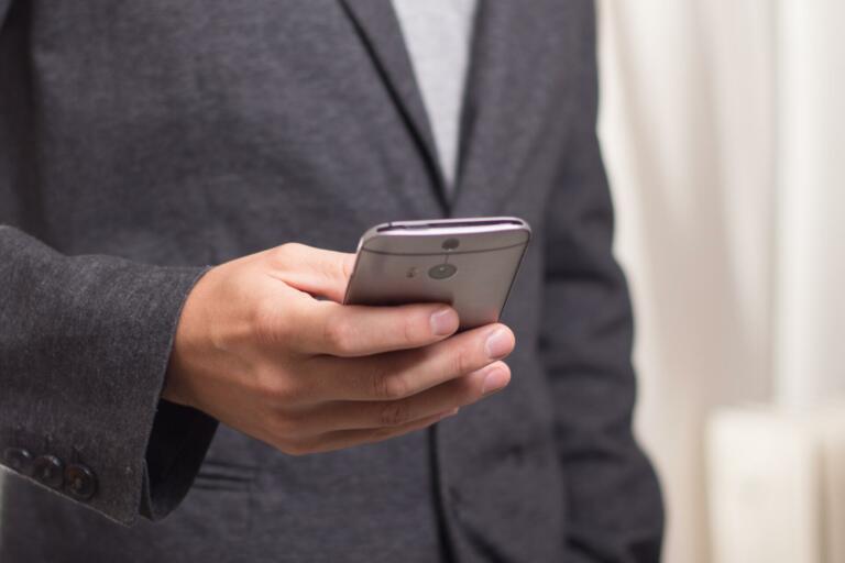 Slovenci letos poslali že več kot 0,5 milijarde SMS-sporočil