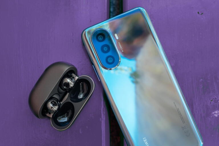 Telefon Huawei nova Y70 boste polnili samo dvakrat na teden