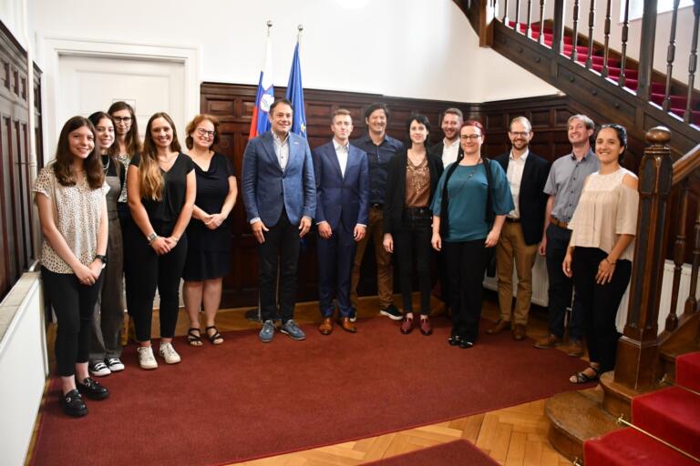 Srečanje štipendistov ASEF z ministrom za Slovence v zamejstvu in po svetu
