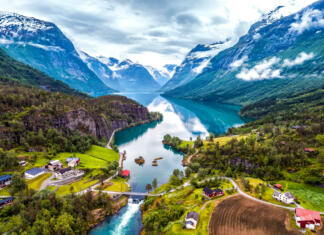 Skandinavija – taborjenje dolgo 8.700 km Beautiful Nature Norway natural landscape aerial photography.