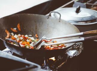 7 kuharskih tehnik, ki bodo izboljšale tvoja kosila cooking, wok, chinese