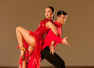 Salsoteca, prva šola salse v Sloveniji latino dance couple in action - dancing wild samba