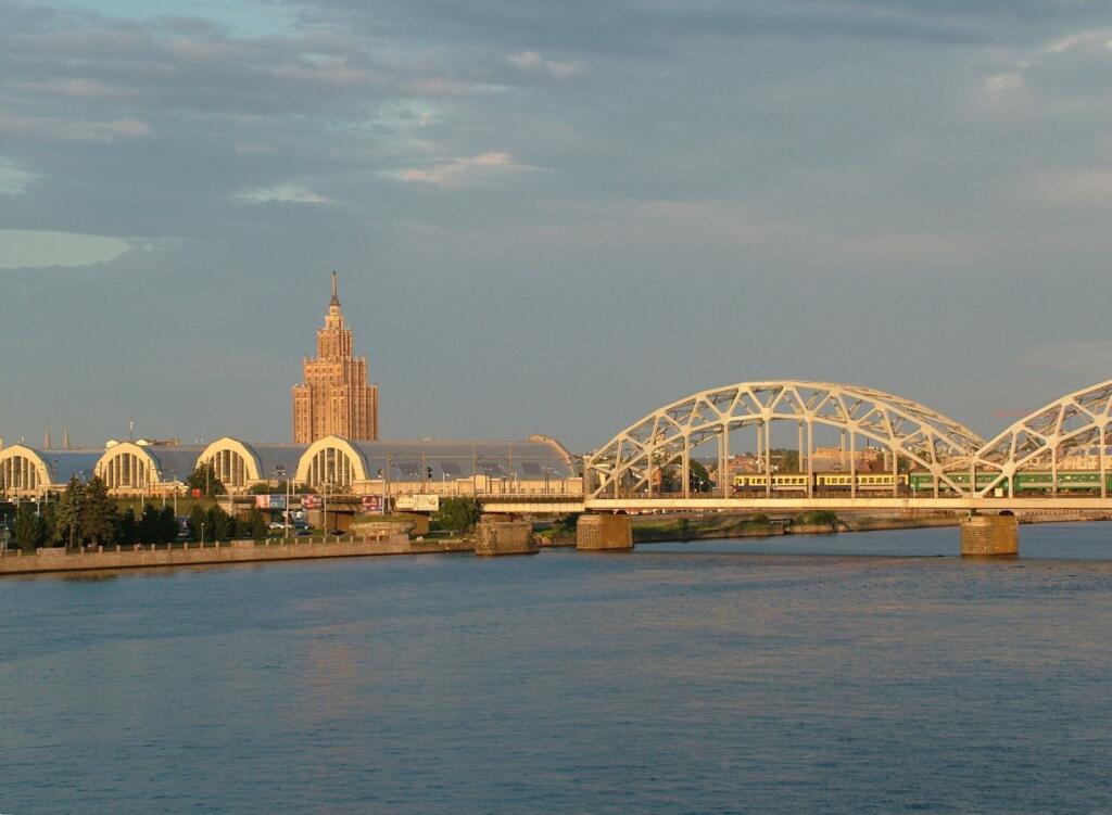 Most čez široko reko