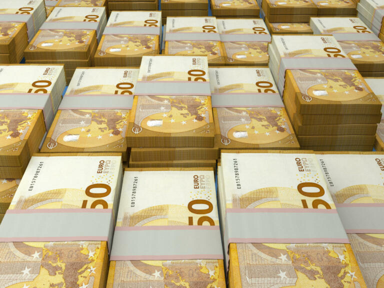 Vlada RS je NVO-jem podelila več kot 140 milijonov evrov