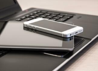 Mladi unovčili že 80 tisoč digitalnih bonov Prenosni računalnik, tablični računalnik in telefon
