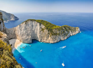 Zakintos – cvet vzhoda! The amazing Navagio beach in Zante, Greece, with the famous wrecked ship