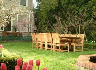 Vrtno pohištvo za uživanje na prostem Lesena miza in stoli na vrtu