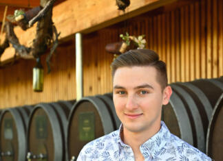 Mladi pevec Matej Lebič predstavlja osebnoizpovedno pesem V višine poletim Matej Lebič