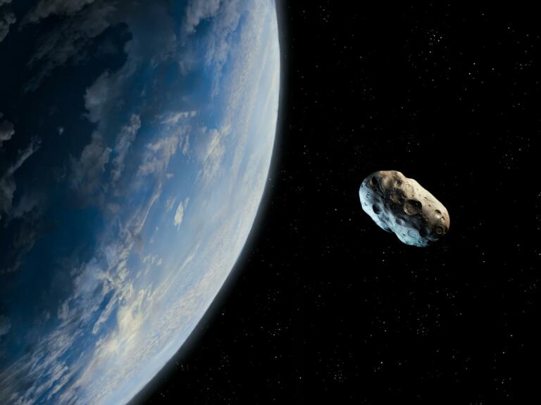 Ogromen asteroid je 29. aprila letel mimo Zemlje