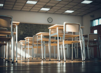 Novi in najbolj zaželeni študijski programi v letu 2020/2021 interior of a traditional primary school, wooden floor and elements, vintage and classic atmosphere. school and education concept. nobody around. 3d render.