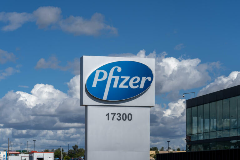Pfizerjev škandal se bo končal z ogromno kaznijo
