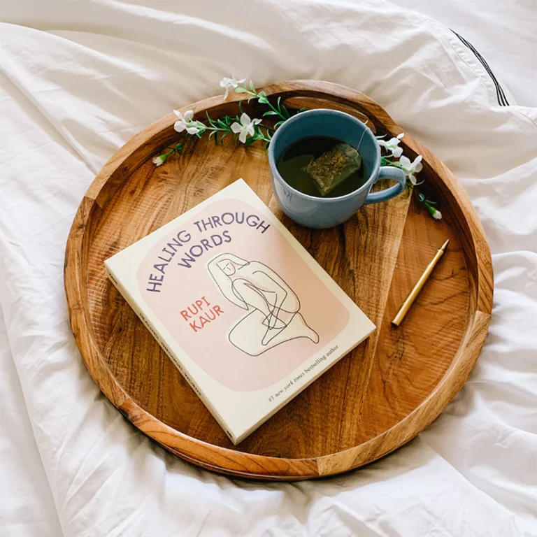 Rupi Kaur izdaja novo knjigo