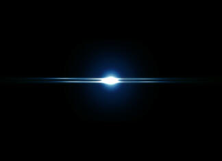 Astronomi odkrili zvezdo, ki ukrivlja prostor in čas Lens Flare - Black Background.Lens Flare - Black Background.Lens Flare - Black Background.