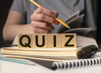 ☑️ KVIZ: Znaš še odgovoriti na vsa CPP vprašanja? Reši kviz in preveri, če bi ponovno prestal republiški test! Quiz or quizz word, inscription. test and education concept.