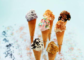 Dekoracija sladoleda na 1001 način Korneti sladoleda z različnimi posipi