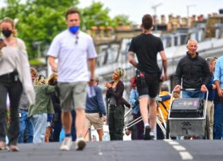 Netflixova produkcija v Piranu ima zgodovinski pomen Filmski zvezdniki v Piranu