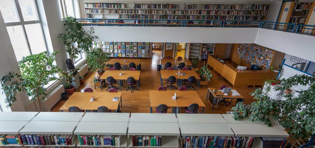 mize za študij v knjižnici na fakulteti