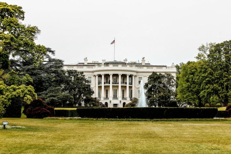Ameriški predsednik Biden napoveduje olajšave glede študentskih posojil