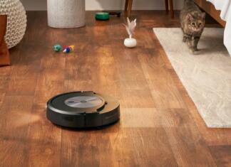 Tu je! Najnaprednejši robotski sesalnik in pomivalec v enem! Bravo, iRobot! Roomba-Combo-j7_Hardwood-Floor