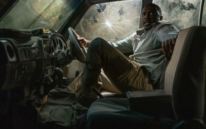 Zver je akcijski film, kjer mora Idris Elba družino obraniti pred teritorialnim levom