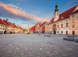 Prenova največjega mariborskega študentskega doma Cityscape image of Maribor, Slovenia with the Main Square and the Town Hall at summer sunrise.