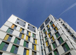 V študentski dom ali k zasebniku? Student Accommodation Building at Swansea University - Singleton Campus
