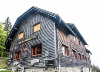 Katera je najboljša pohodna pot za družine na Koroškem? Dom na Smrekovcu