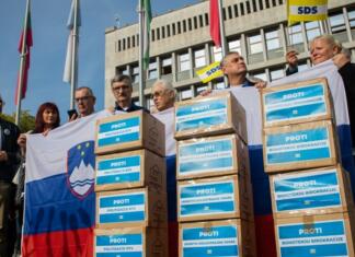 Kaj sploh so SDS-ovi trije referendumi? Podporniki poslancev SDS