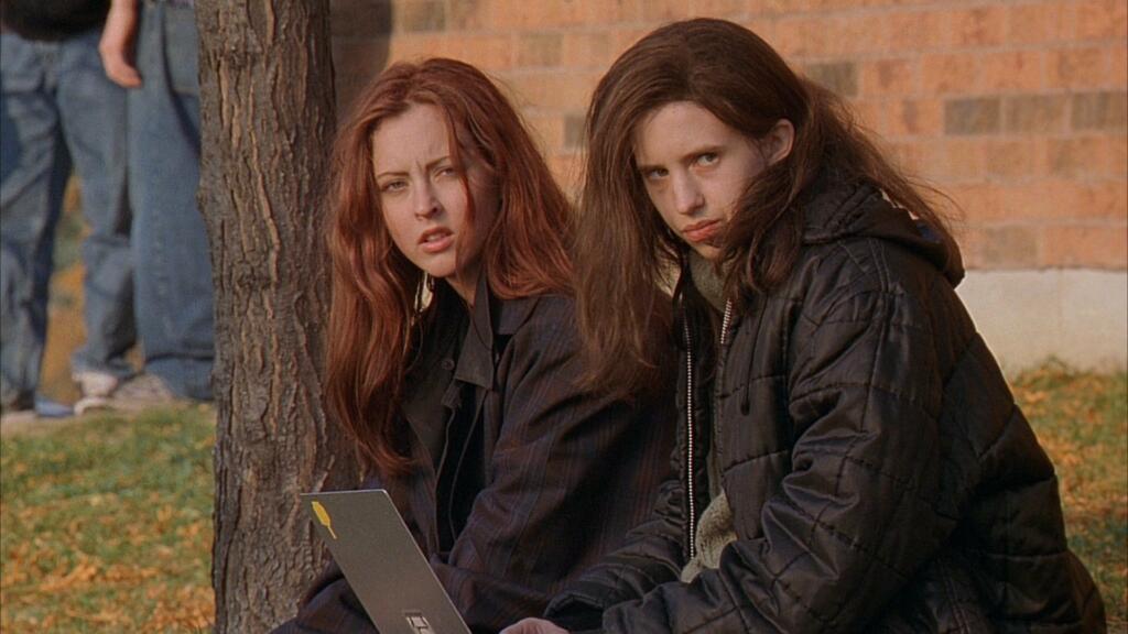 Ginger Snaps iz začetka stoletja je eden kultnih filmov o volkodlakih