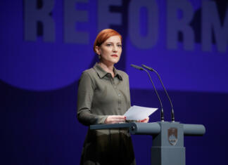 Komentar: Umetniške pokojnine tistim z istimi pogledi na svet Ministrica dr. Asta Vrečko ob dnevu reformacije 2022