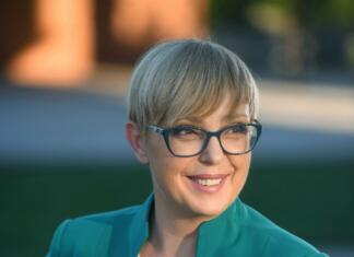 Kandidatka za predsednico države Nataša Pirc Musar: »Spremembe se nikoli ne zgodijo z medlostjo in tišino« portret Nataše Pirc Musar