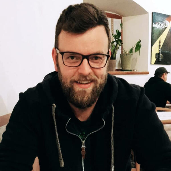 Astronomi odkrili zvezdo, ki ukrivlja prostor in čas - Student.si