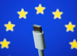 Kdaj mora Apple preiti na USB-C polnilni kabel? Concept for EU law to force USB-C chargers for all phones.