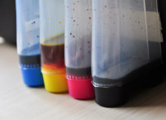 Kako porabiti manj barve pri printanju? Continous ink supply system - CISS close up.