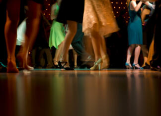 Maturantski ples – slavnostni zaključek srednješolskih dni end-of-course dance