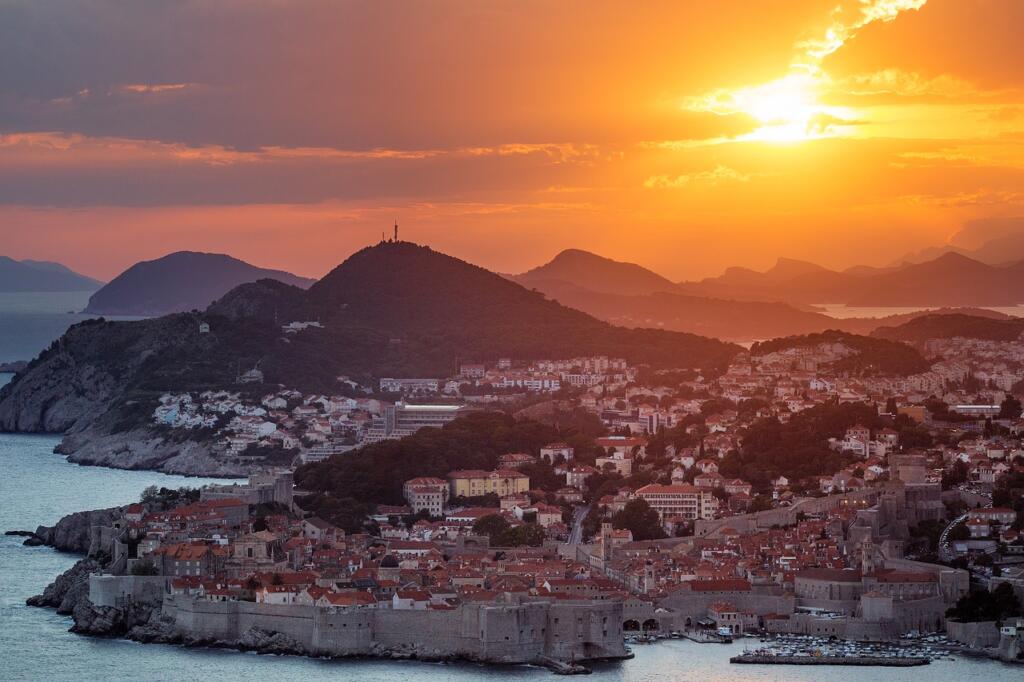 Dubrovnik ob sončnem zahodu