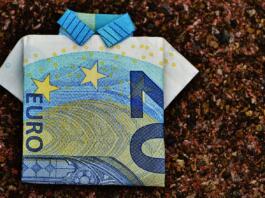 the last shirt, dollar bill, 20 euro